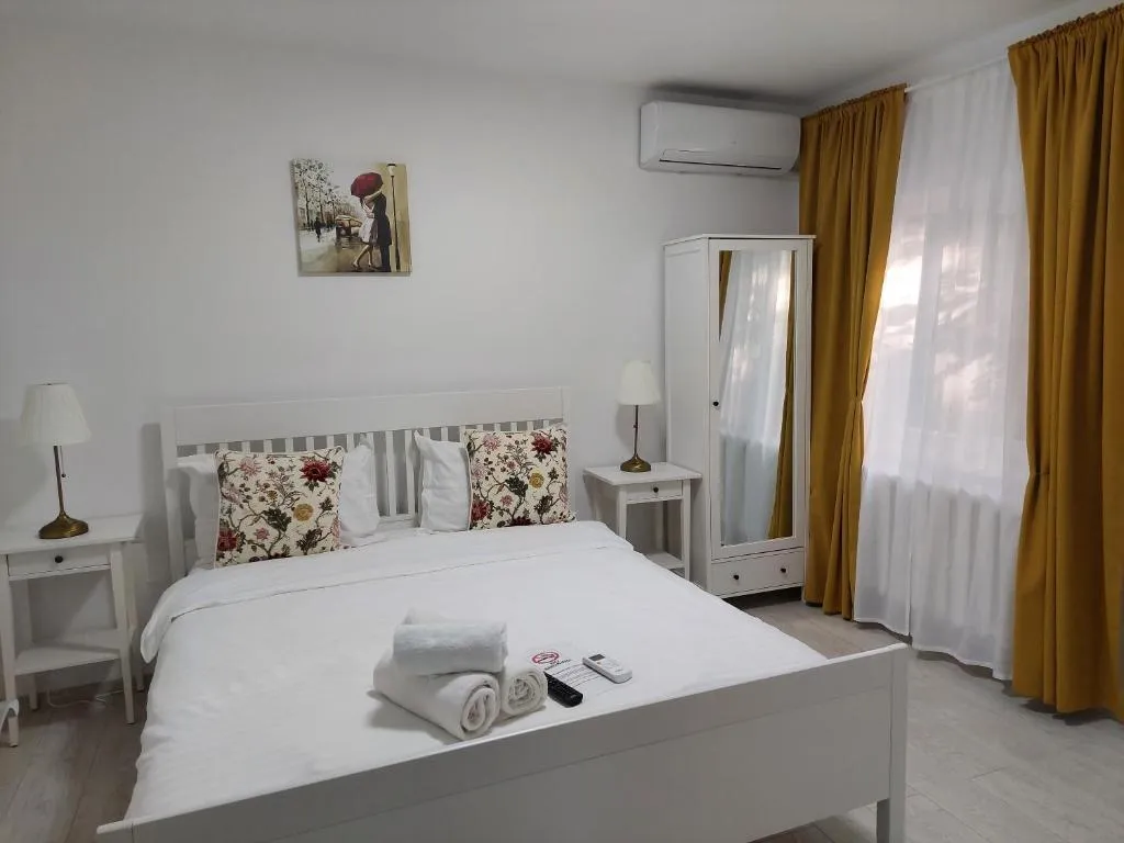 Vila de pe Lac Amara, hotel in Amara