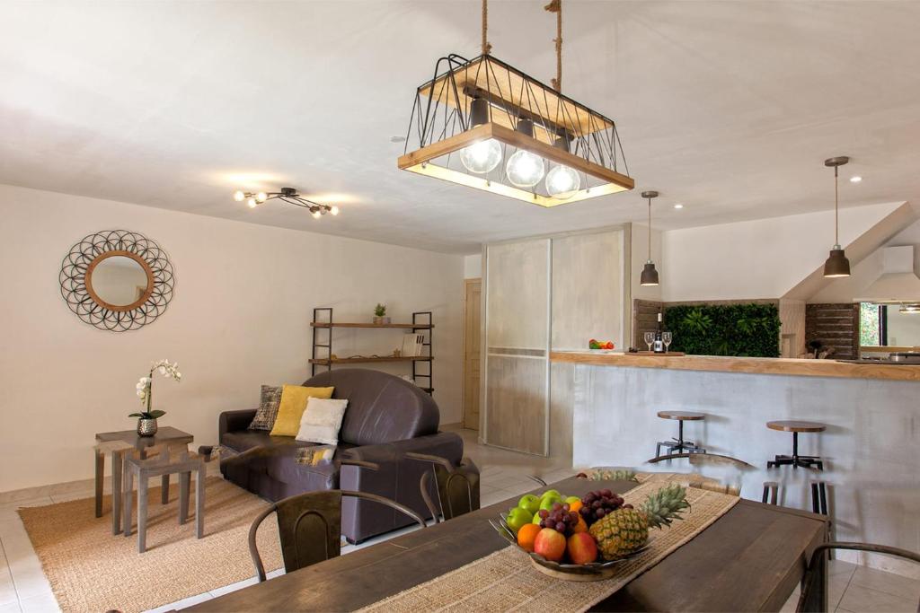 location de vacances figuier avec jardin barbecue piscine chauffée à Calvi - 3