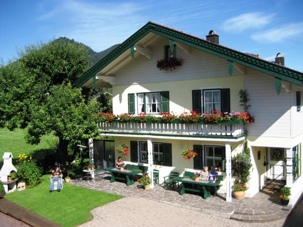 Ferienwohnungen Scheiblegger inkl. Chiemgaukarte - 2