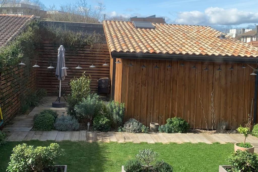 Cabane au fond du jardin - 1