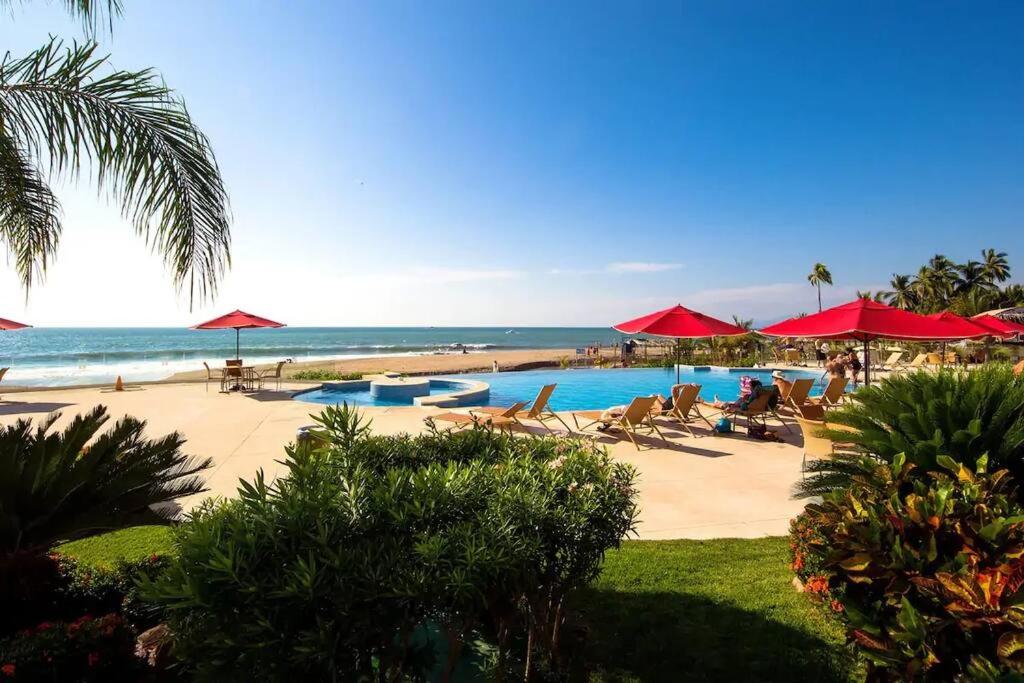 Grand Venetian Beachfront Condo - 3