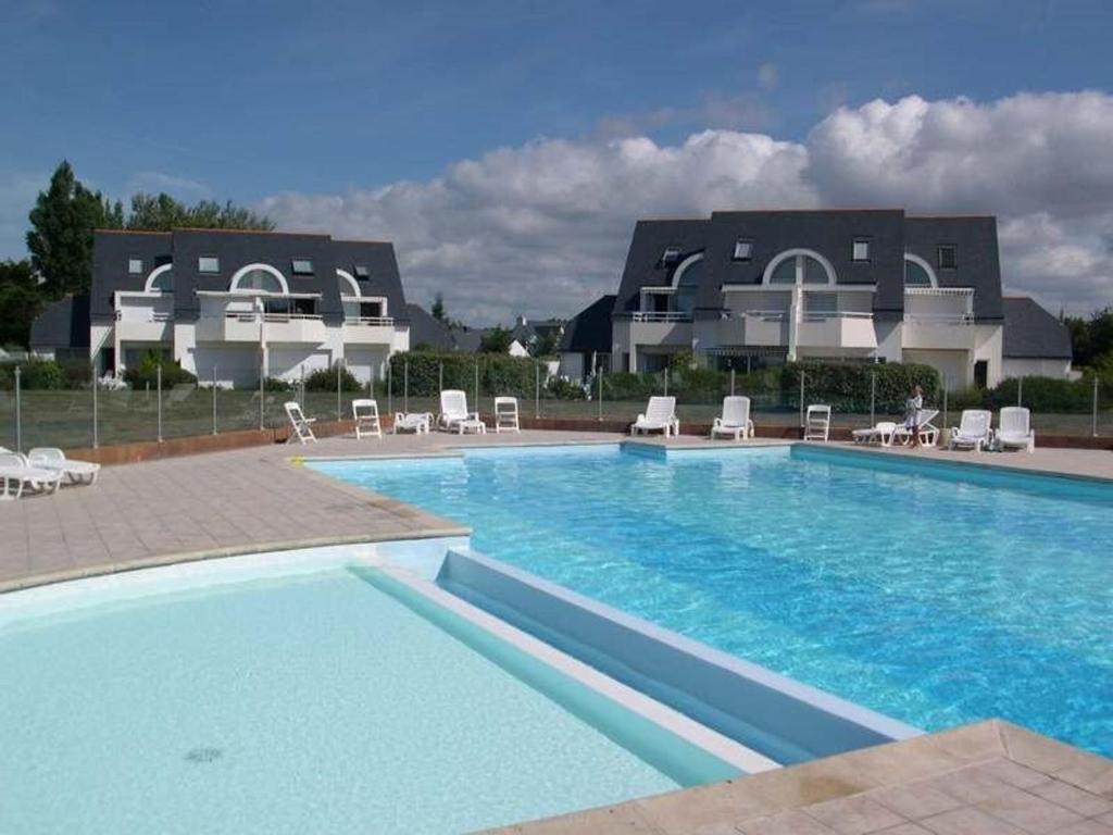 Carnac: Appartement 3P avec Piscine Chauffée, Terrasse et Parking, à 1 km de la Plage - FR-1-477-245 - 2