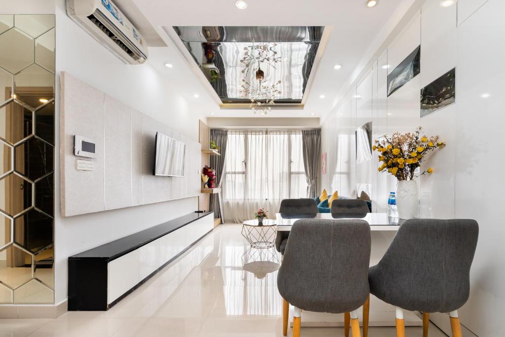 Goby home in Rivergate Luxury Apartment