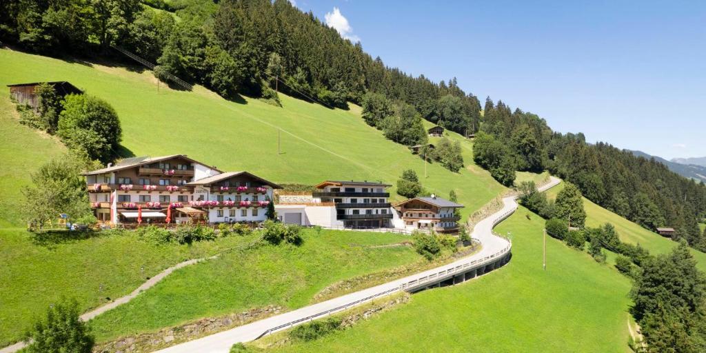 Gasthof Pension Berghof - 4