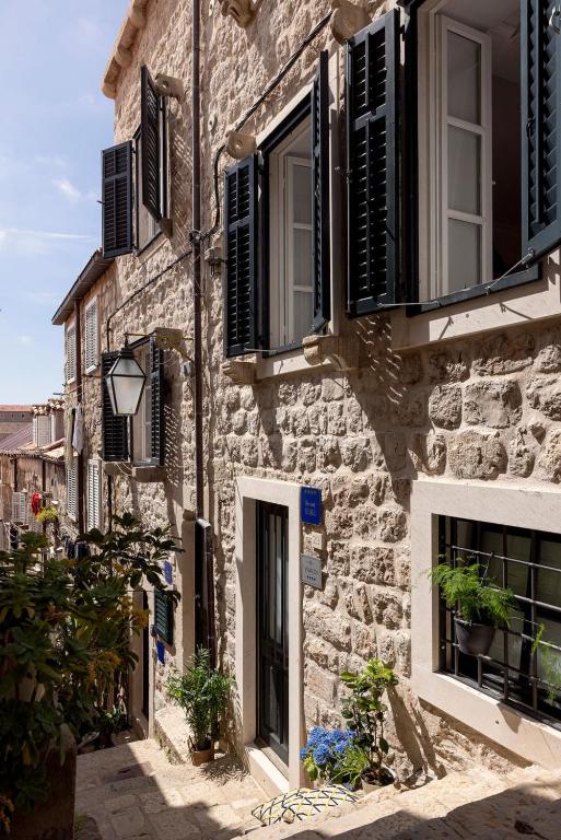 Vivaldi 周辺案内