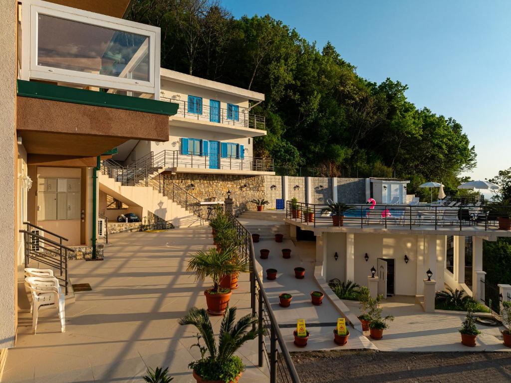Regina Residence - 3