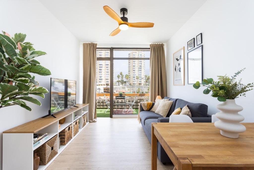 Home2Book Stylish Apt, Pool & Terrace Las Américas, Arona