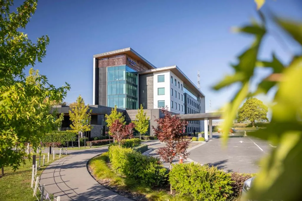 DoubleTree By Hilton Auckland Karaka，位于奥克兰的酒店