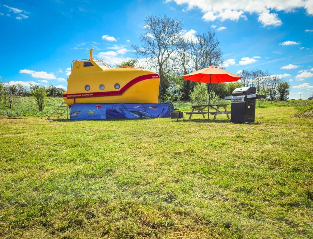 The Yellow Submarine, Cheddar
