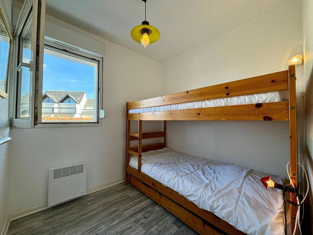 Carnac : Appartement 3 pièces avec Balcon pour 4 pers, animaux admis, parking - FR-1-377-14 - 2