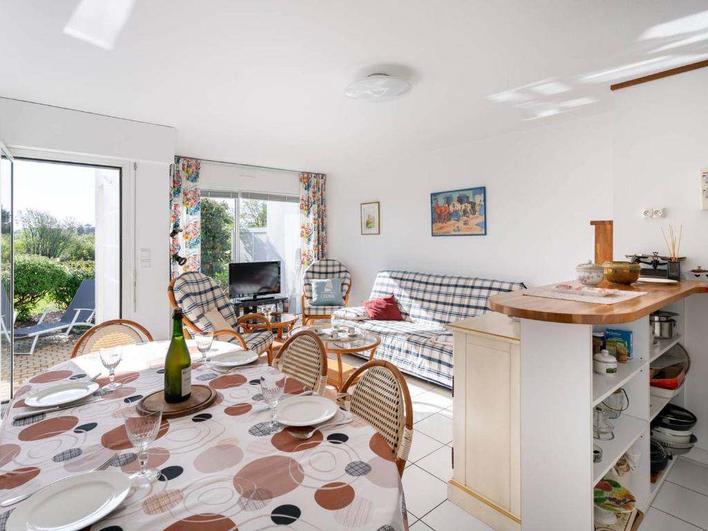Carnac: Appartement 3P avec Piscine Chauffée, Terrasse et Parking, à 1 km de la Plage - FR-1-477-245 - 3