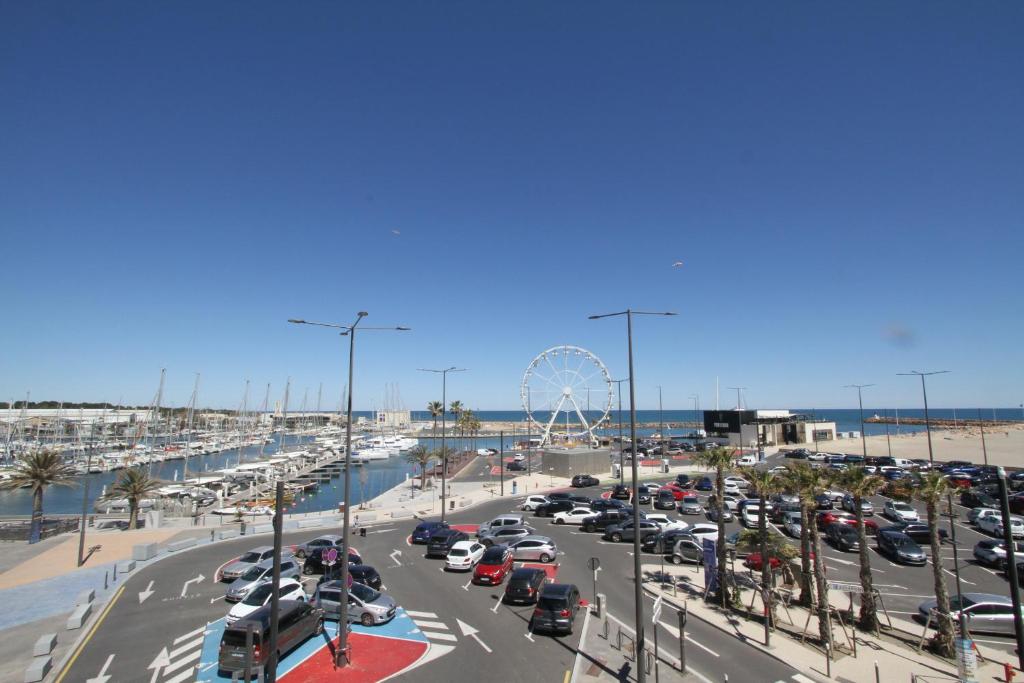 appartement 2 pieces avec parking et vue sur la marina - 2