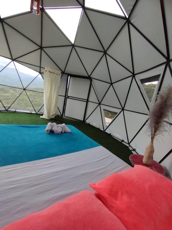 GLAMPING DOMO VILLETA, Villeta
