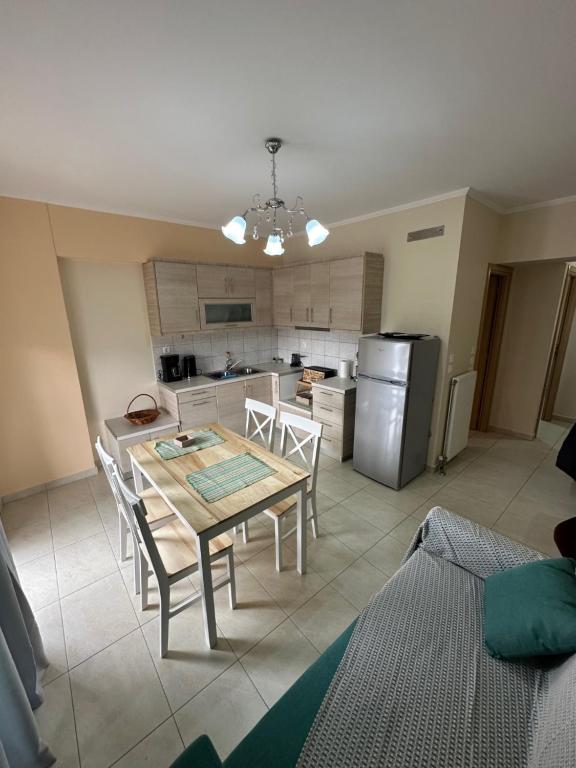 R Apartment, Nafpaktos