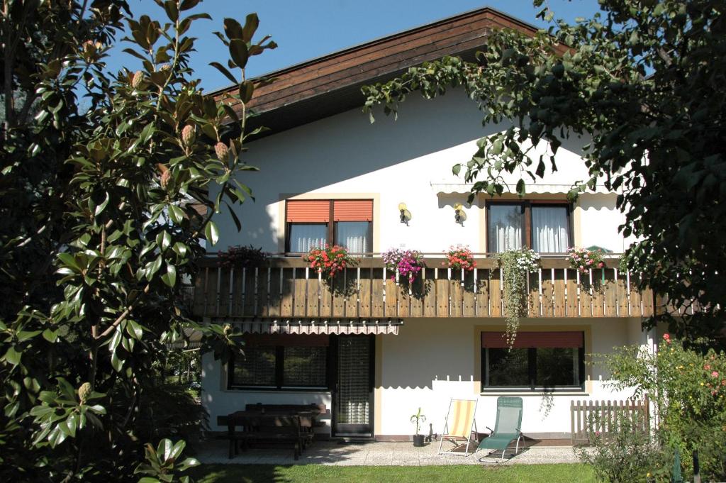 haus e Apartment 1 - 3