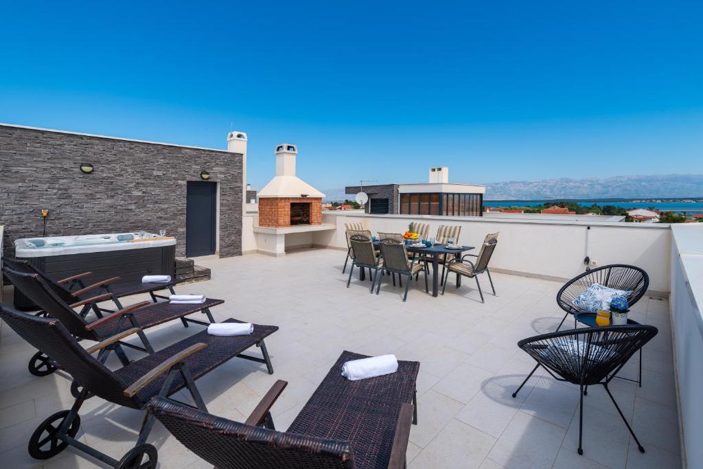 Luxury with jacuzzy on a private roof terrace 전경