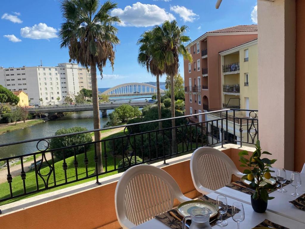 Ste Maxime T3 Terrasse vue mer et avec piscine - 3