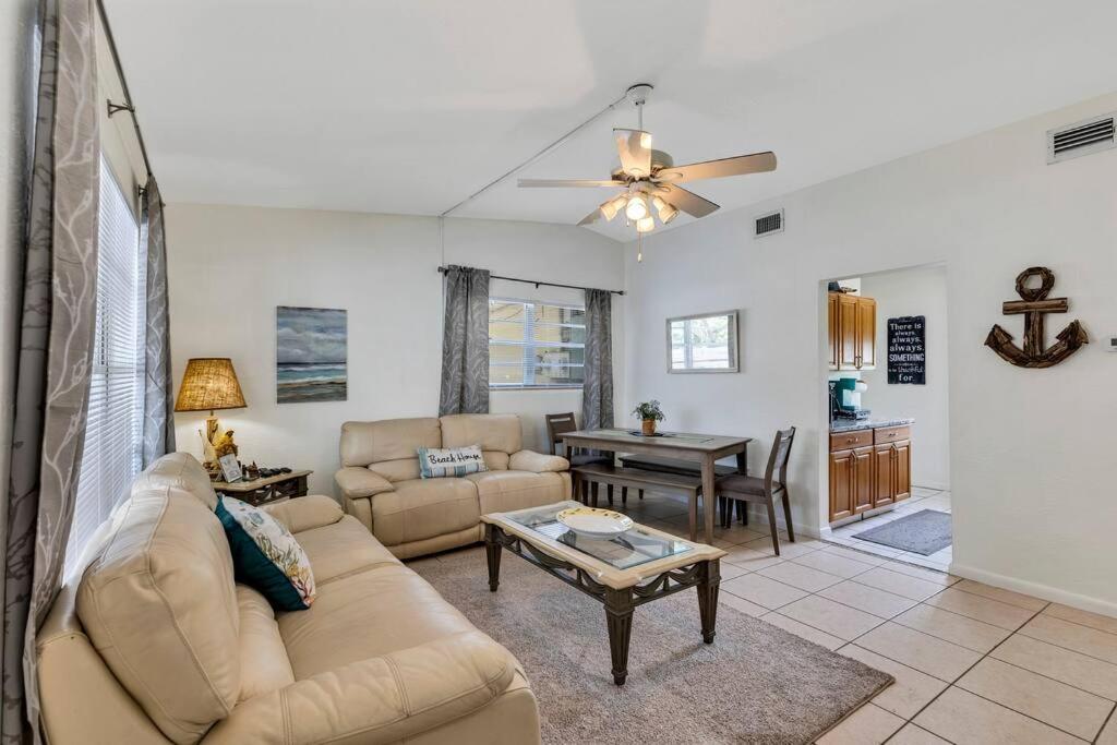 Hammock Hideaway Bikes & Hot Tub & Beach Toys, Cocoa Beach