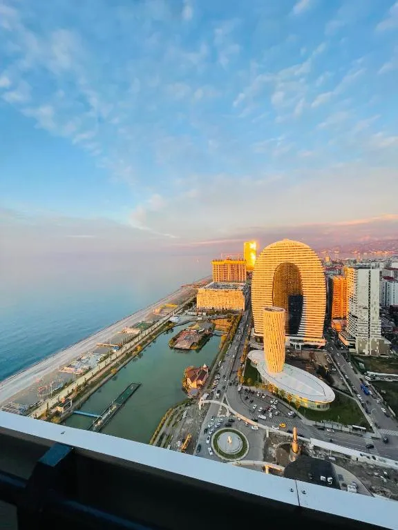 Luxury Batumi Hotel，位于巴统的酒店