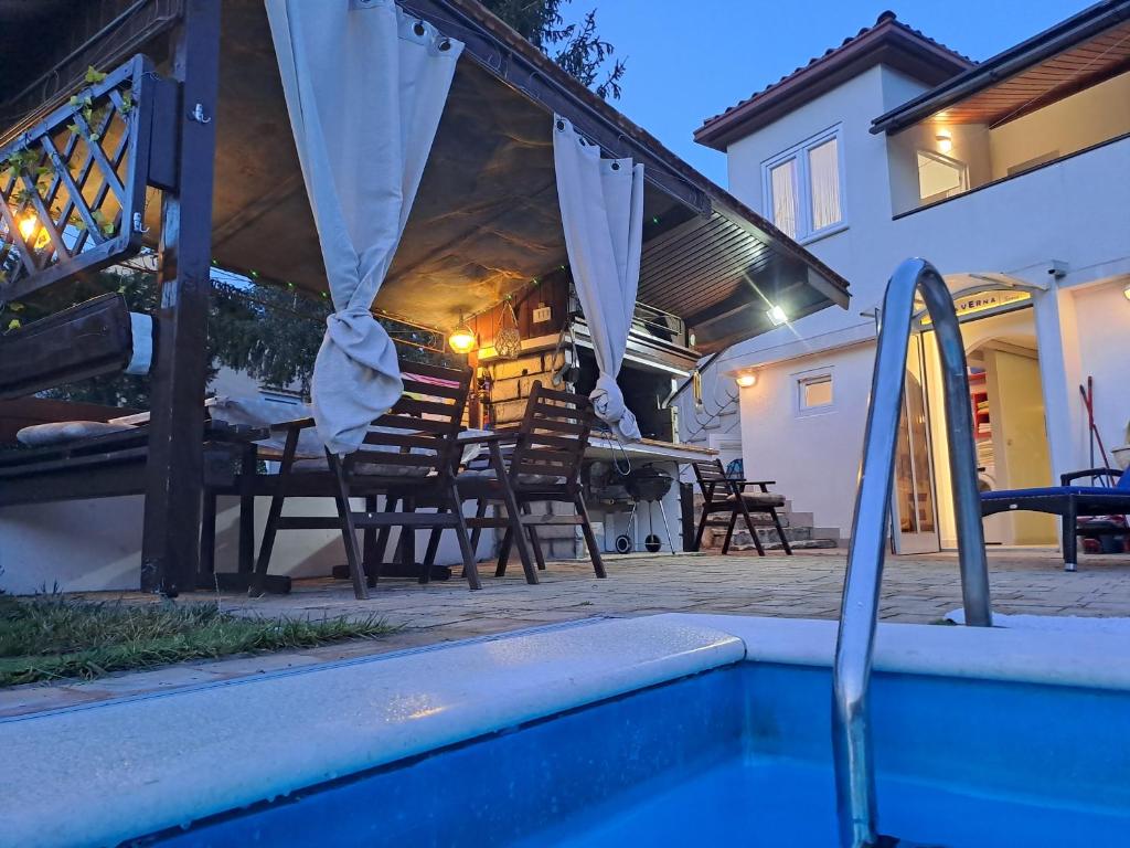 Apartment with pool - Keep calm, Opatija
