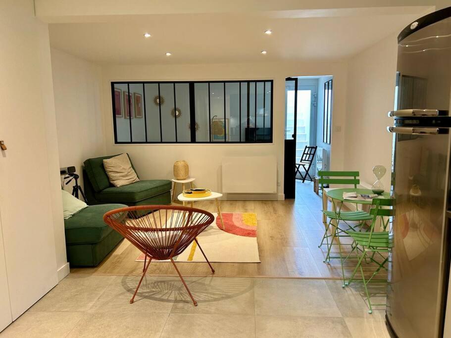 Nice new apartment with direct access a big garden, Saint-Germain-en-Laye