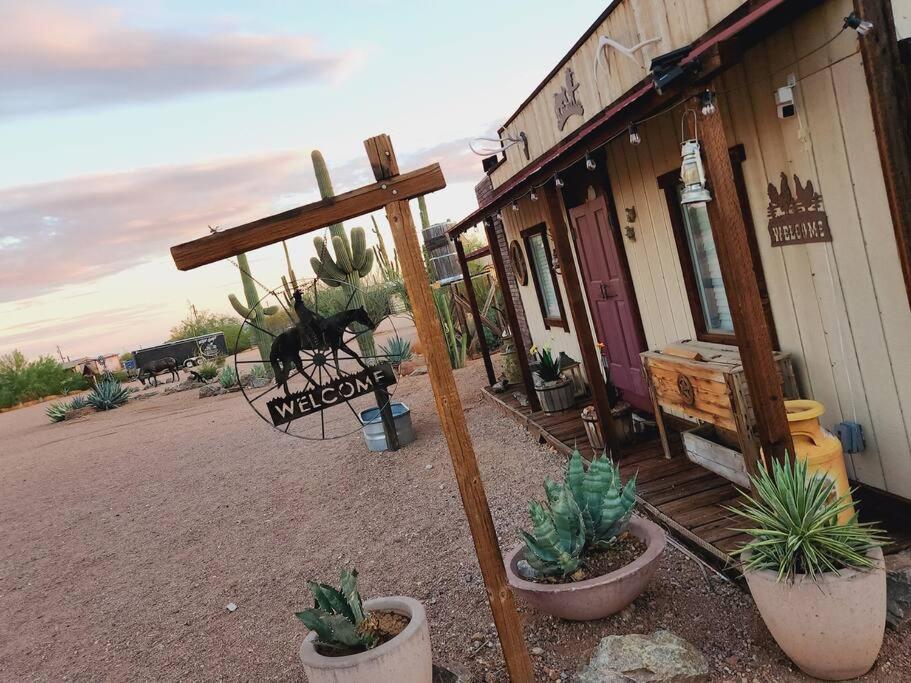 Western Tinyhouse, Ready For Summer Fun!, Apache Junction
