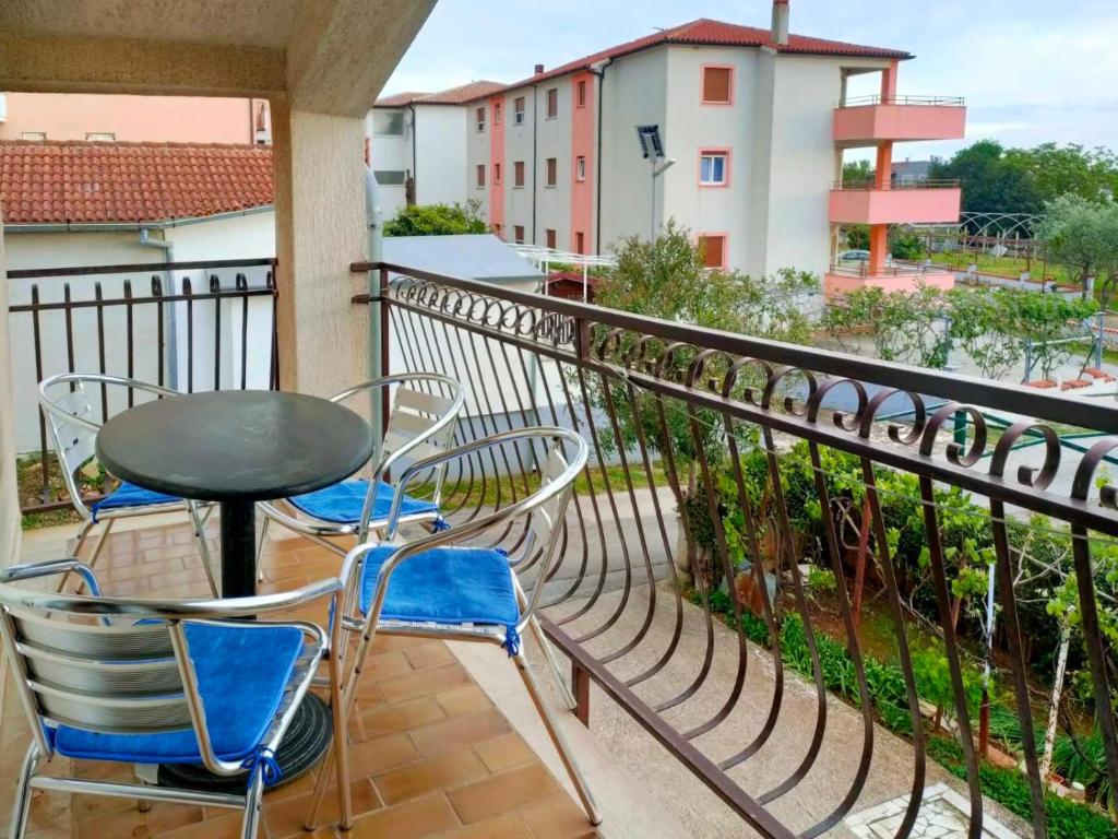 Apartments Zova - room interior