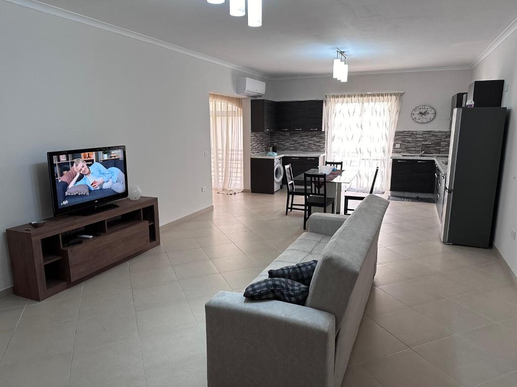 Cliff Side Apartment, Sannat