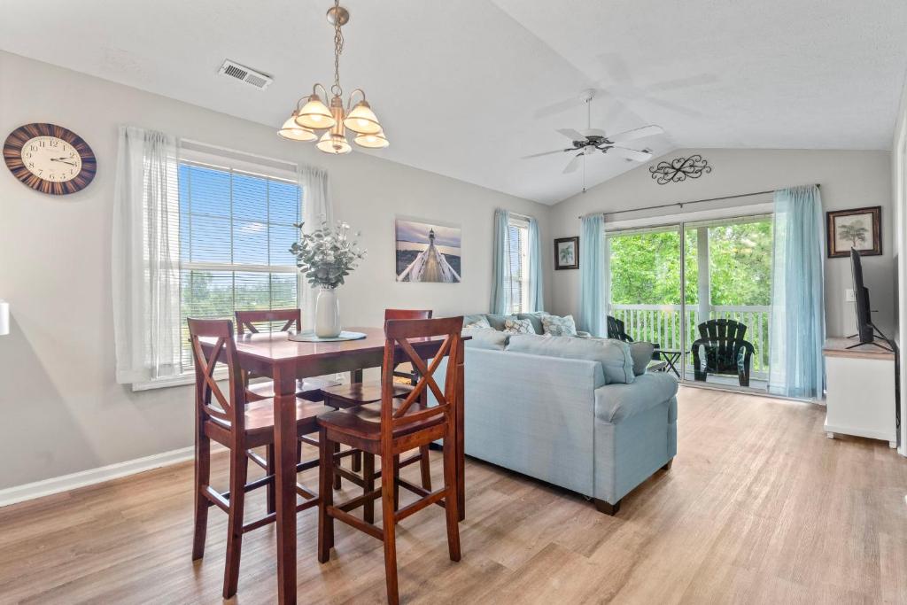 Close to Beach, Ripken, Golf 2B-2B Condo, Myrtle Beach