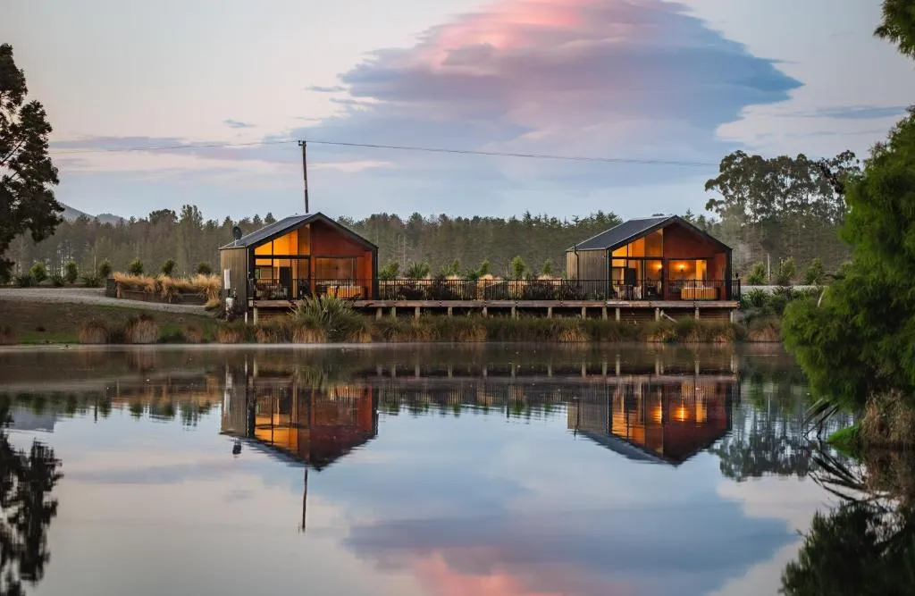 HighTree Chalets，位于Peebles的酒店