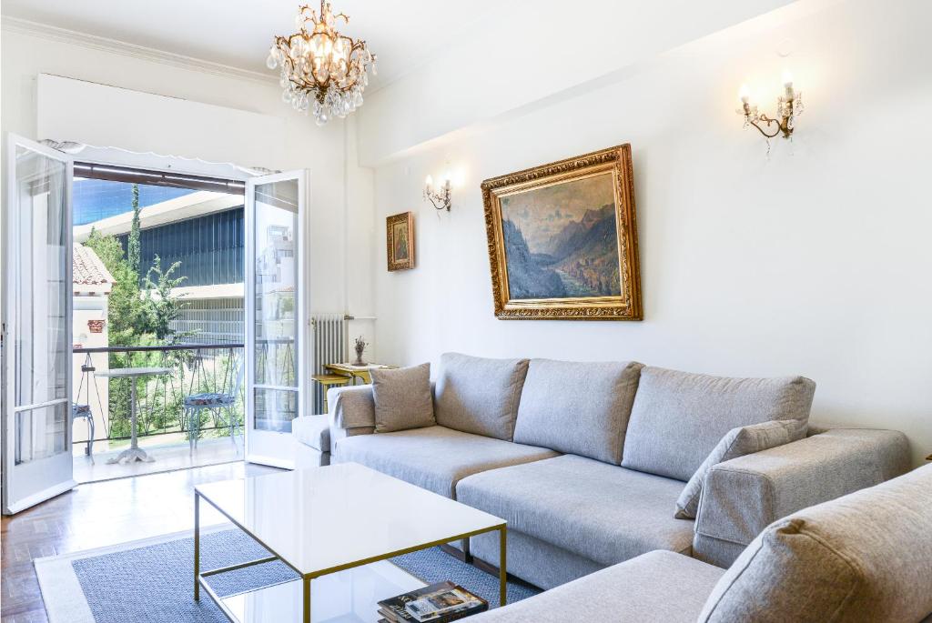 Athenean Classic Apartment at Acropolis Museum & Metro, Athen