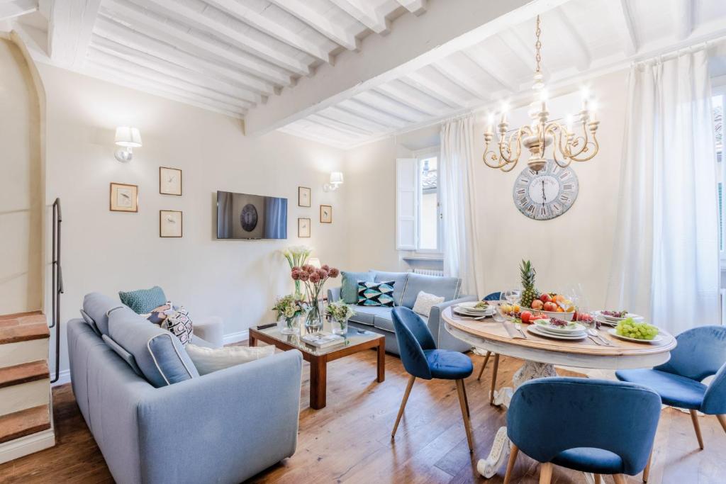 Casa Chiostro, a Central 3 bedrooms Apartment - 1