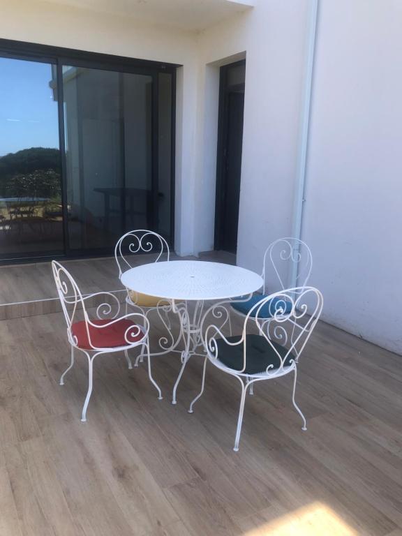 Ajaccio appartement 4 couchages, climatisé a 150m de la plage route des sanguinaires, parking privé - 4
