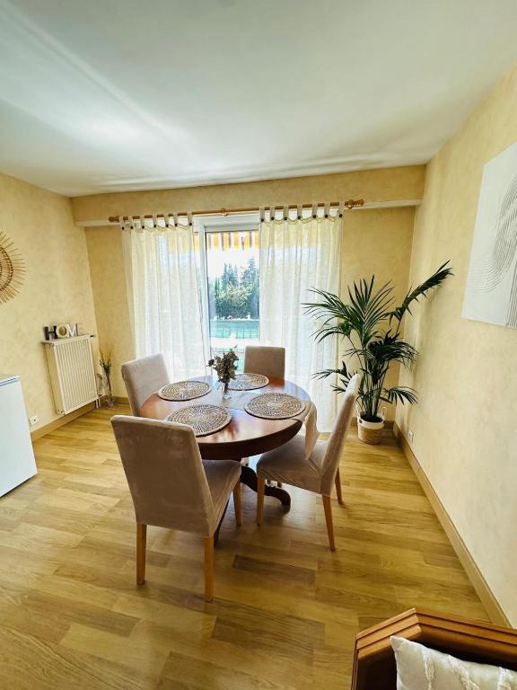 Spacieux 2 chambres 65m2 climatisé au village médiéval entre Nice et Antibes - 5