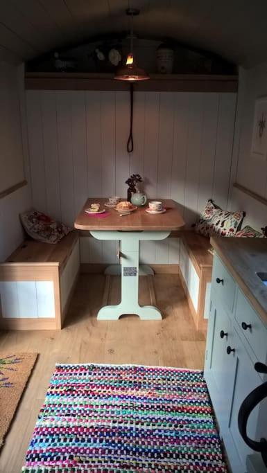 Duck Hut, Compton Dundon photo 6