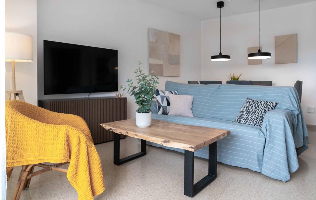 B L U E: Muchavista Sea View Apartment - 3