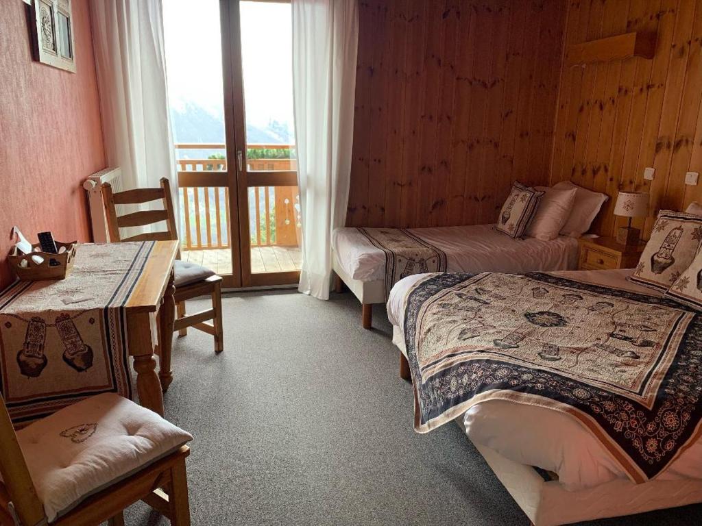 Hotels Les Catrems & Le Montagnou - 5