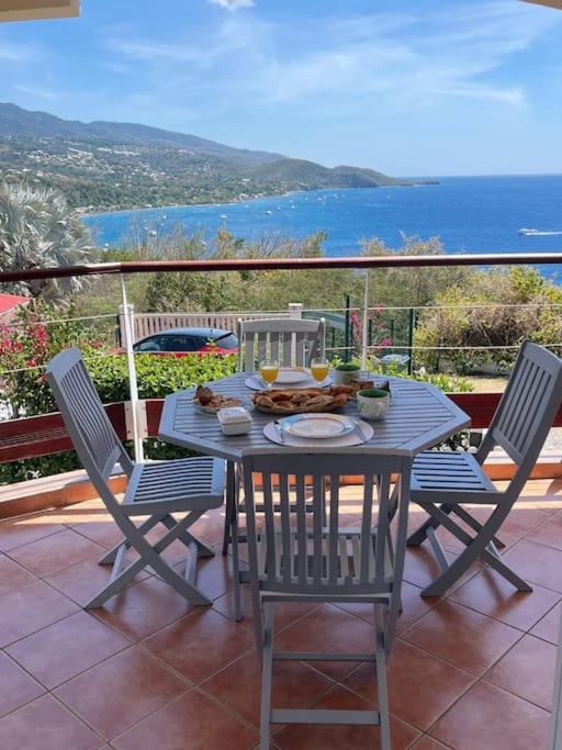 T2 Malendure avec vue Réserve Cousteau, Bouillante