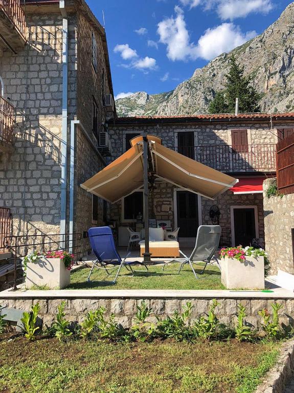 Kotor apartments, Ljuta - 1
