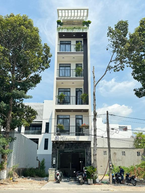 Hula Hotel