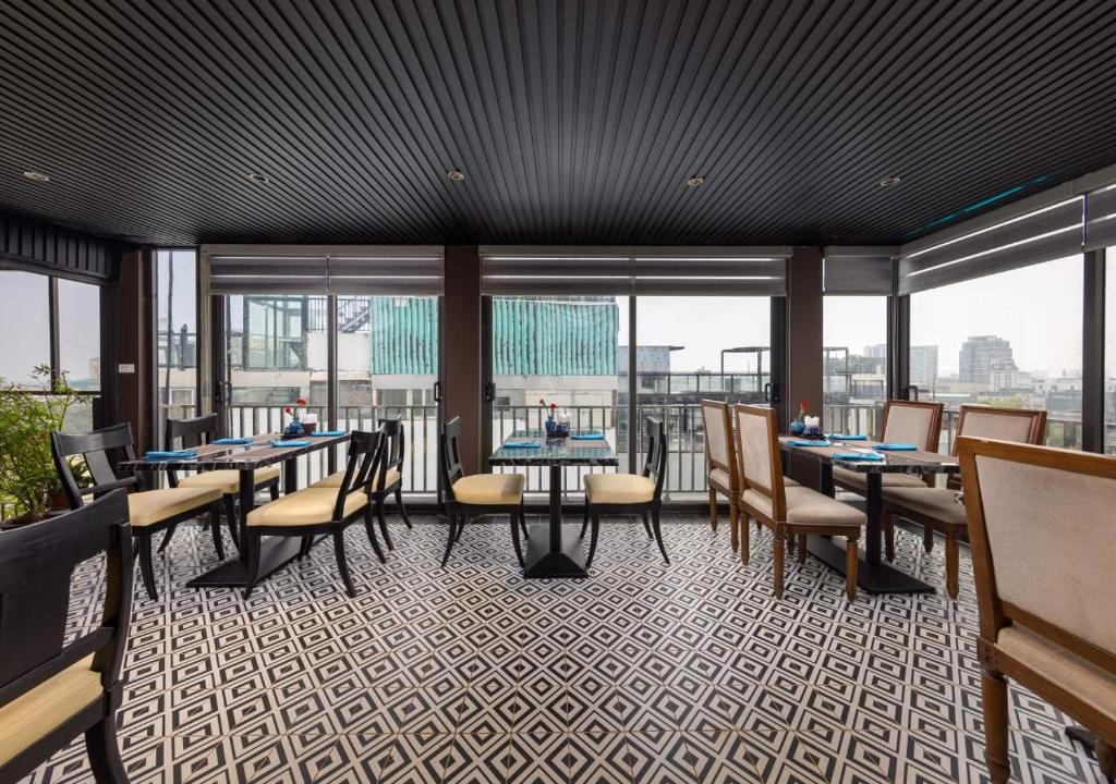 Golden Sun Hotel Trendy