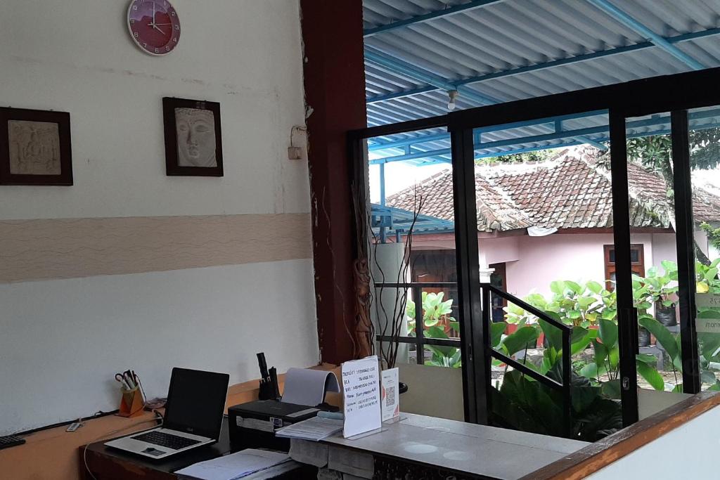 OYO 90878 Pakem Sari Hotel & Convetion