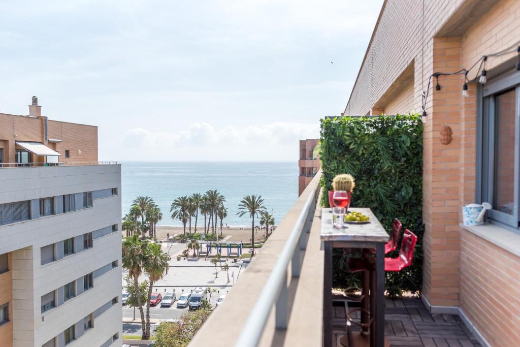 Love Rent4 Málaga Ático con terraza y vistas, parking gratuito - 5