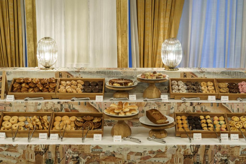 Hotel Carlton — Restaurant & bars in Bilbao, Basque Country