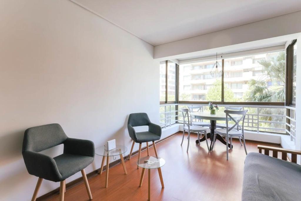 Silver City with Parking & Wifi - 5