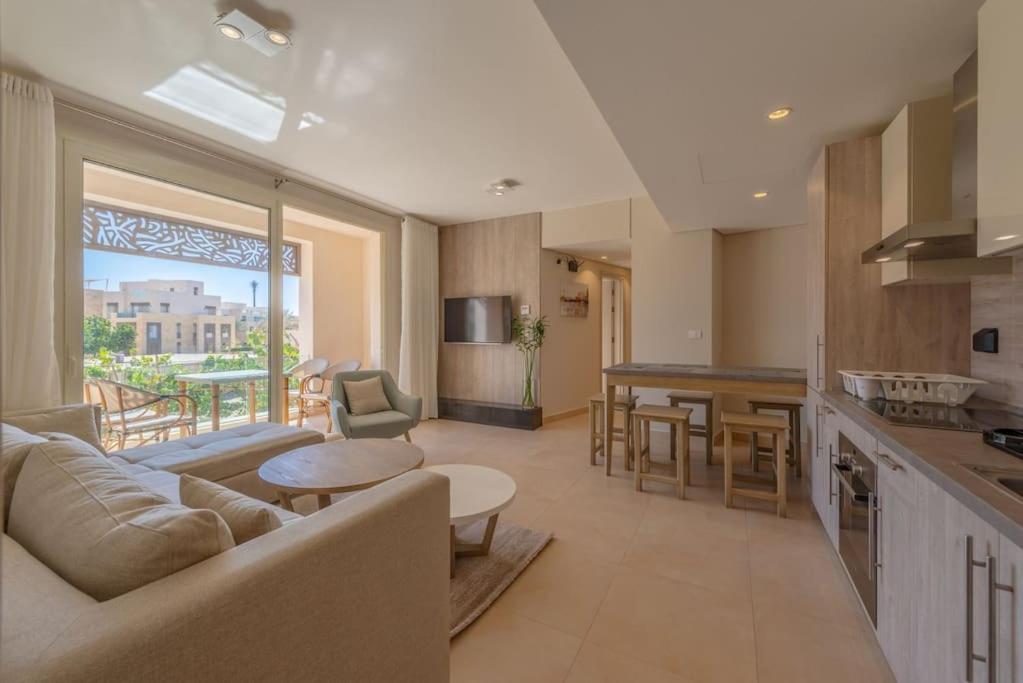 Modern 1BR, Mangroovy, Gouna - 1BR, Pool, & Beach, Hurghada