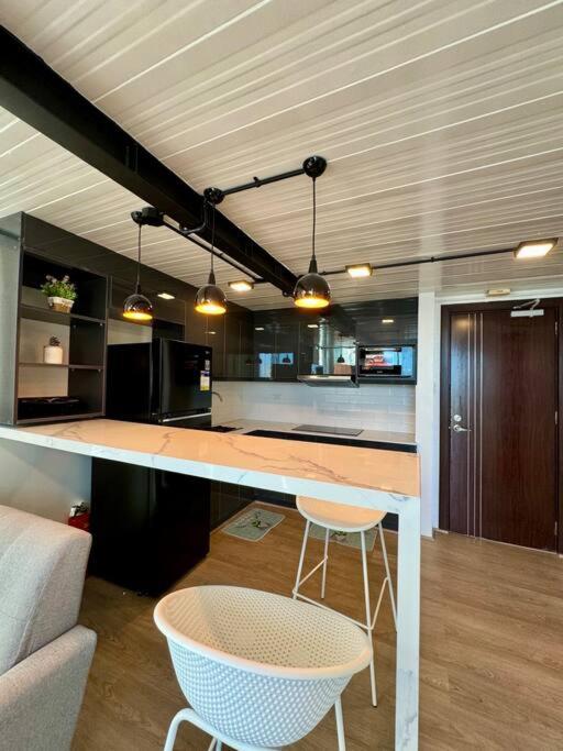 Spacious Loft Type Unit in City, Cebu City