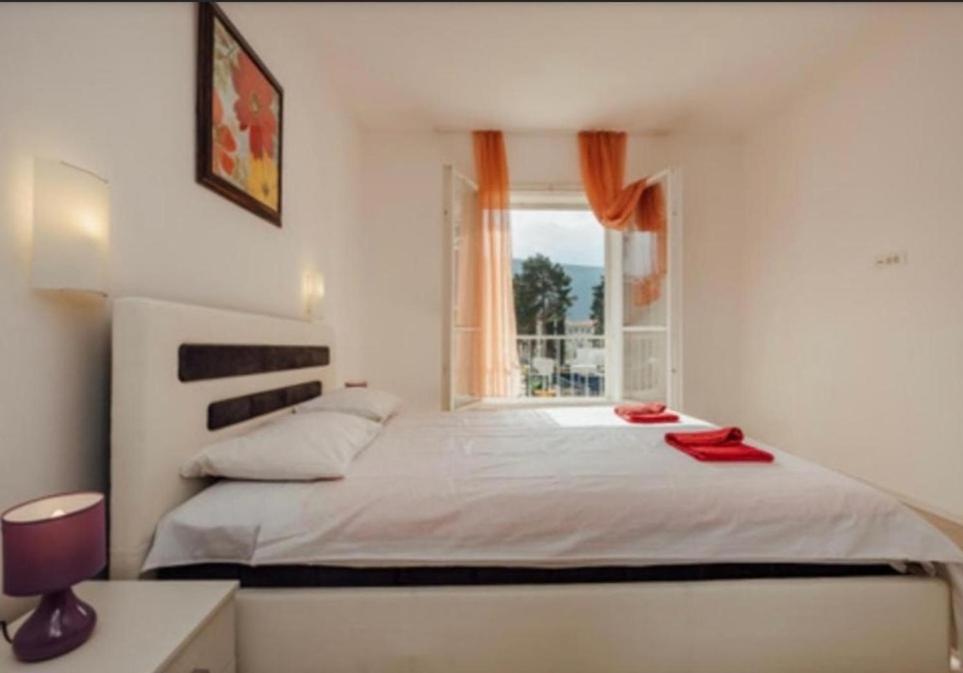 Sun house Kumbor - 1