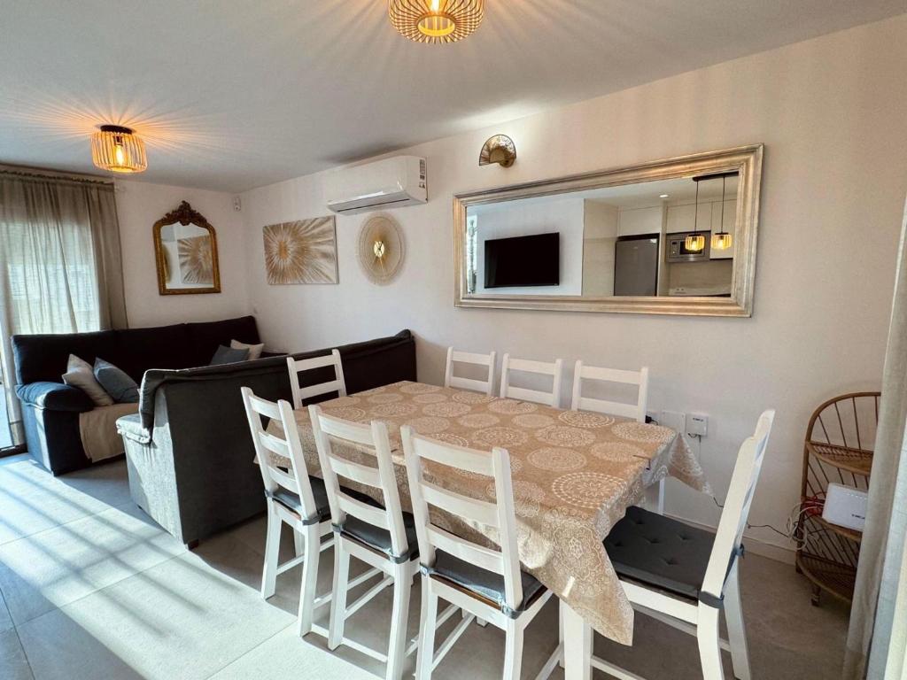 Amber Holiday Home - 5