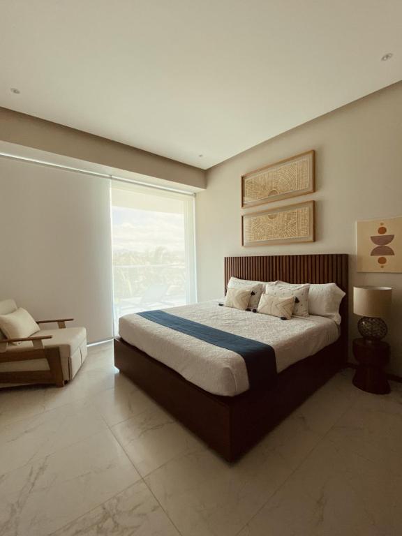 Chic 3BR Home in Luxury Condominium by the sea - 4